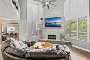 Smart TV, computer monitors - Large Group Friendly Coastal Escape W/ Heated Pool & Spacious Patio!🌴🏖️ (Merritt Island)