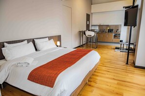 Hypo-allergenic bedding, in-room safe, desk, laptop workspace - 617 Living Chapinero (Bogotá)