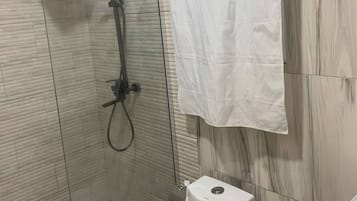 Apartment, 1 Bedroom, Patio | Bathroom