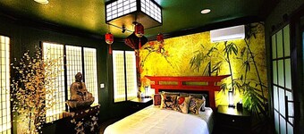 아시안 젠, 자쿠지와 간이 주방 포함, 빅토리아 광장 근처