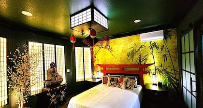 Asian Zen With Jacuzzi, Kitchenette, Near Victoria Sq