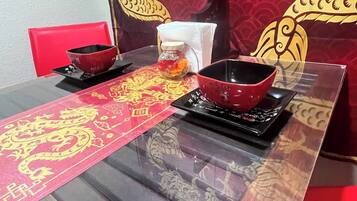 House, 1 Bedroom | Dining