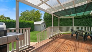 Outdoor dining - Oatley Place in Katoomba (Katoomba)