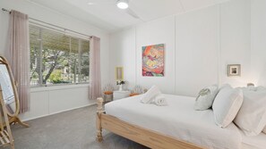 3 chambres, fer et planche à repasser, Wi-Fi gratuit, draps fournis