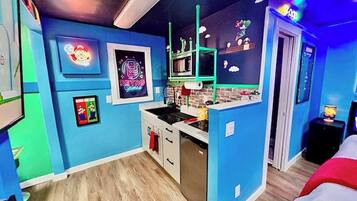 House, 1 Bedroom, Patio | Private kitchen