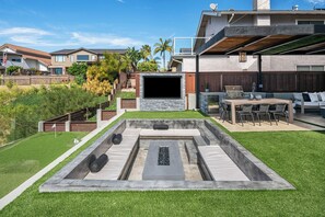 Outdoor dining - Unforgettable Family Stay - Pool/Spa/Firepit/Games/5Br/Views (San Diego)