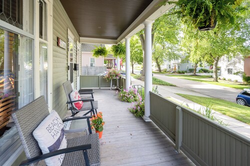 Cozy Grand Haven Escape | Near Beach & Downtown
