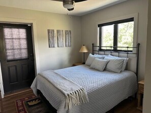 10 Schlafzimmer, Schreibtisch, kostenloses WLAN, Bettwäsche