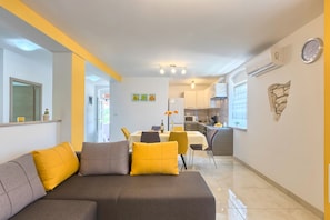 TV - Apartment Viola Medulin by Istrabook (Medulin)