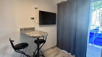Apartamento, 1 quarto, varanda | Opções para refeição