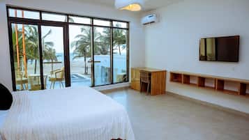 Luxury Room, Ocean View | Frette Italian sheets, premium bedding, Tempur-Pedic beds, desk