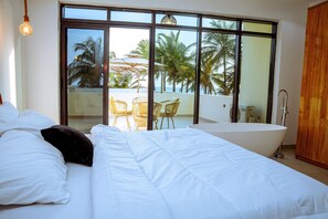 Departamento de lujo, vista al océano | Sábanas italianas Frette y ropa de cama de alta calidad 