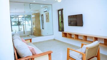 Luxury Apartment, Ocean View | Interior