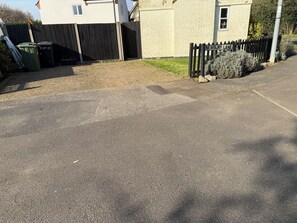 Room, 1 Bedroom | Property grounds - Room-silsoe Cottage B&B Master Suite (Bedford)