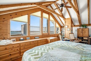 3 bedrooms, free WiFi, bed sheets - Sunrise View | Waterfront, Kayaks, Gorgeous Sunrises! (Chincoteague Island)