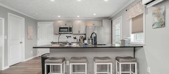 Grandpa's Cottage | Cute, clean and cozy studio apartment!