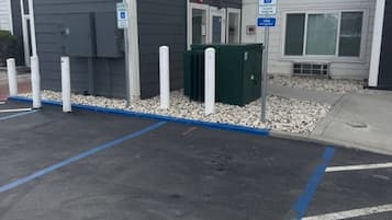 Studio, 1 Bedroom | Property grounds