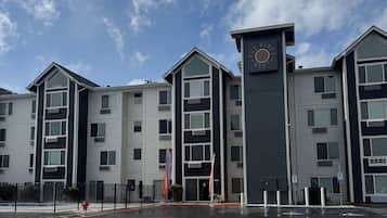 Studio, 1 Bedroom | Exterior