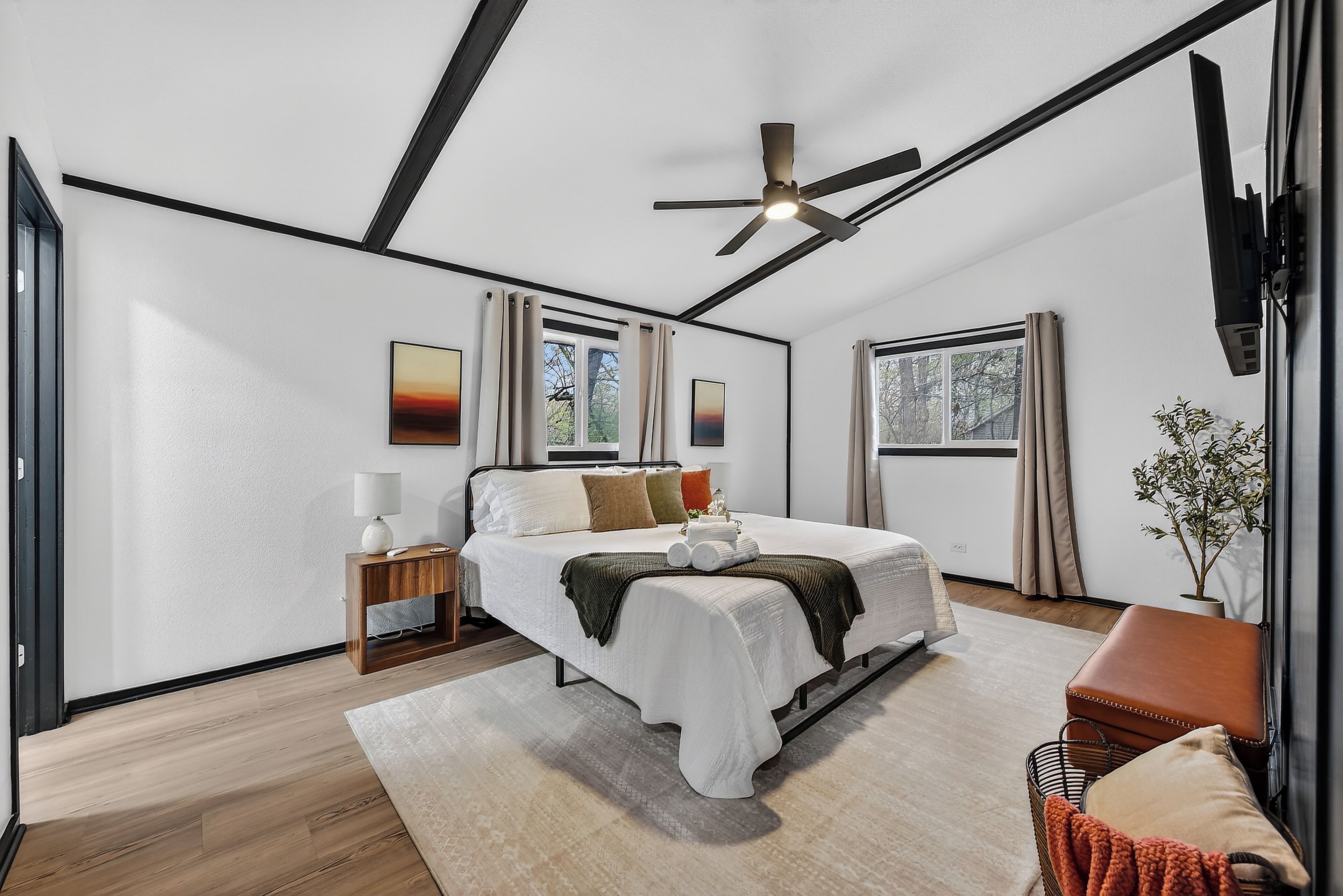 4 habitaciones, escritorio, tabla de planchar con plancha y wifi gratis 