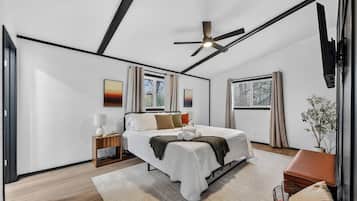 4 bedrooms, desk, iron/ironing board, free WiFi