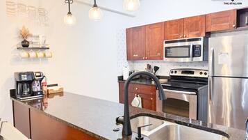 Fridge, microwave, oven, stovetop