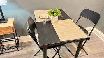 Ferienhaus, 1 Schlafzimmer, Terrasse | Esszimmer