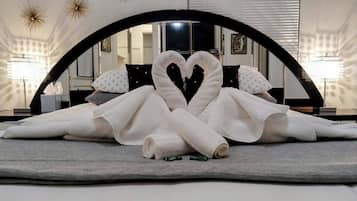 Studio, 1 Bedroom, Fireplace