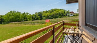 Relax in a poolside holiday home surrounded by Međimurje vineyards