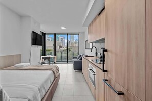1 habitación, tabla de planchar con plancha y wifi 