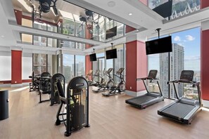 Fitness facility - Bright Studio Apartment in Crosby With Pool & Gim (Miami)