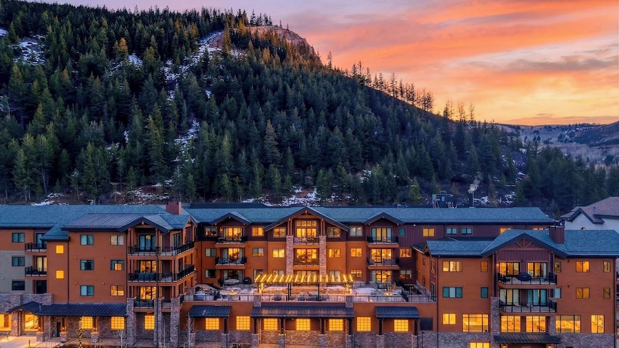 Mountain Dream at Frontgate by Avantstay Modern Condo Pool + Hot Tub Access + Shuttle Service