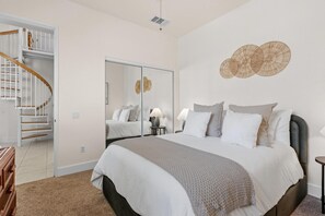 3 bedrooms, desk, iron/ironing board, travel cot - Top Floor Fairway Villas Condo | 2BR + Loft | Sleeps 8 | Golf Course Views (Waikoloa)