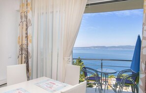 Dining - Cozy apartment in Brela with WiFi (Brela)
