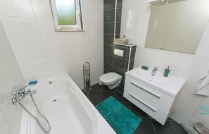 Shower, hair dryer - Cozy apartment in Brela with WiFi (Brela)