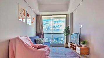 Apartamento, 3 quartos, vista para a cidade | Área de estar