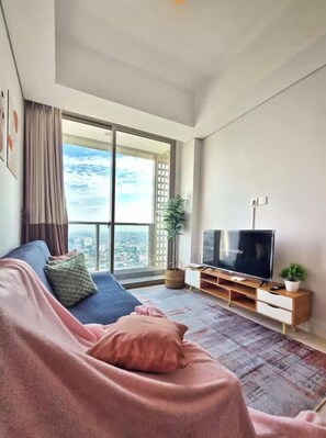 Living area - RIA By SanLiving - 3BR - Hublife Mall (Jakarta)