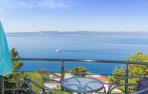 Outdoor dining - Beautiful apartment in Brela with WiFi (Brela)