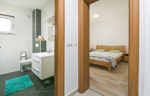 Shower, hair dryer - Beautiful apartment in Brela with WiFi (Brela)