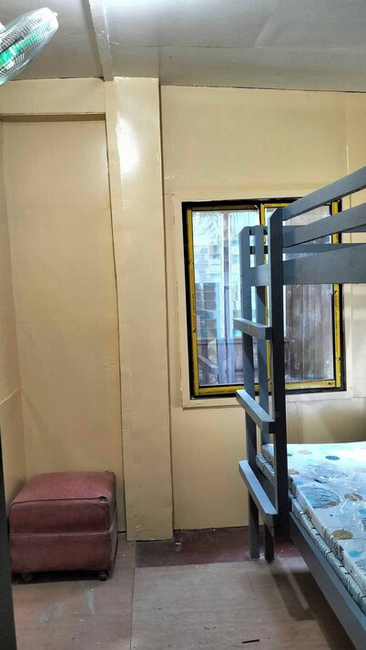 Room-bnj Boarding House Availablenow