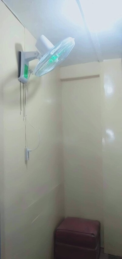 Room-bnj Boarding House Availablenow