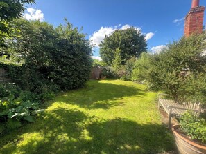 Property grounds - Hollyhocks, Tunstall (Tunstall)