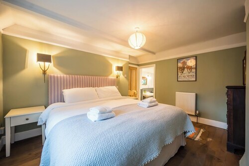 Hollyhocks, Tunstall