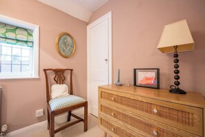 Interior - Hollyhocks, Tunstall (Tunstall)