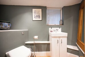 Hair dryer - Hollyhocks, Tunstall (Tunstall)