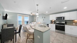 Interior - Grand Panama 2-703-Your Perfect Beach Getaway Starts Here (Panama City Beach)