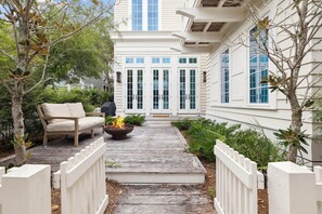 Terrace/patio - Selah Carriage House | Gulf Views, Steps to Seaside Town Center (Seagrove Beach)