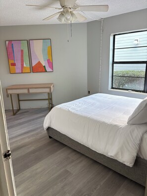 Room - Entire Charming Condo in Orlando (Orlando)