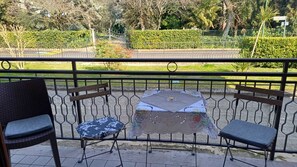 Outdoor dining - Dimora Serena Tre, Peschiera del Garda (San Benedetto Di Lugana)