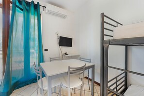 Dining - Dimora Serena Quattro, Peschiera del Garda (San Benedetto Di Lugana)