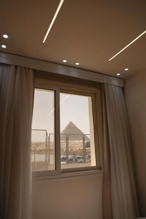 Triple Room, Mountain View | Interior - Soul Scarab Pyramids View (Giza)